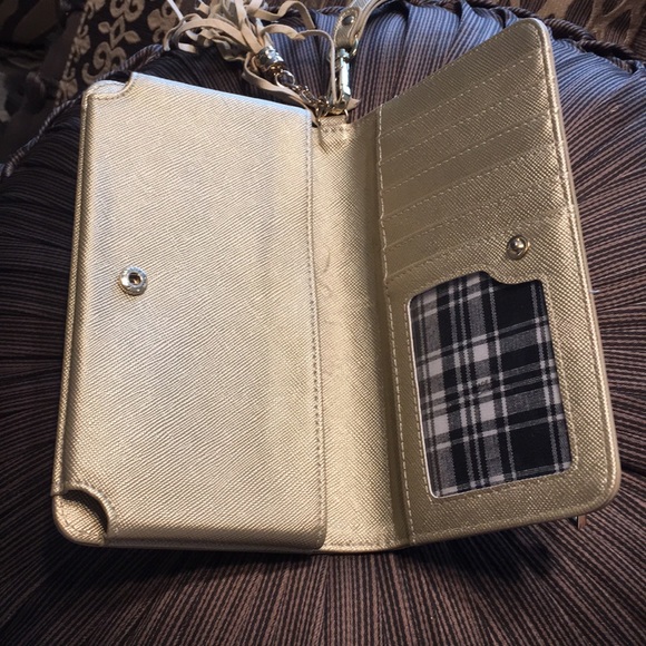 Francesca’s small smart phn wallet. - Picture 3 of 3